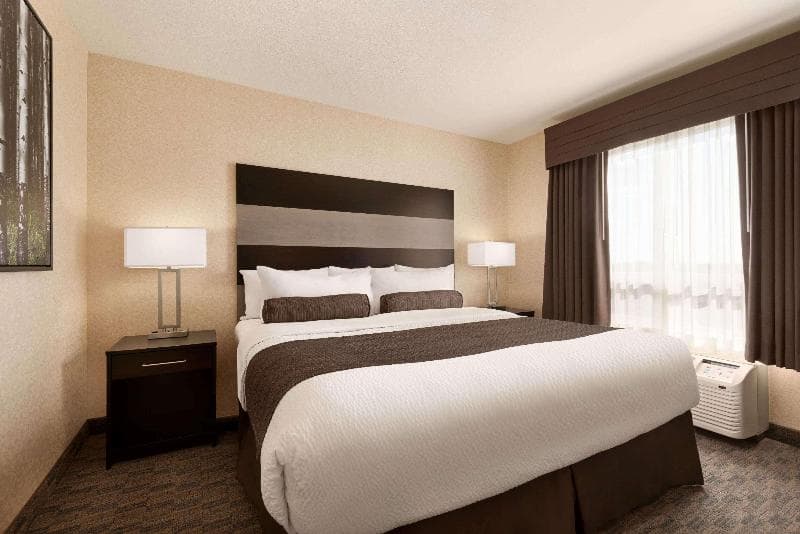 Days Inn by Wyndham Saskatoon photo 1