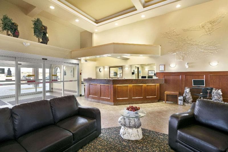 Super 8 By Wyndham High Level 4