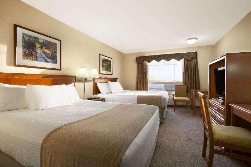 Super 8 By Wyndham High Level 3