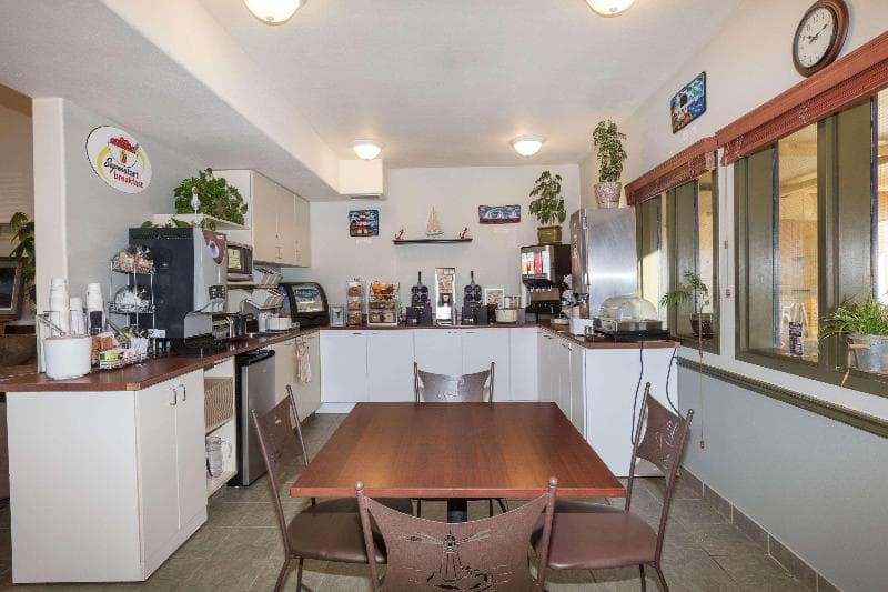 Super 8 by Wyndham Amherst 2