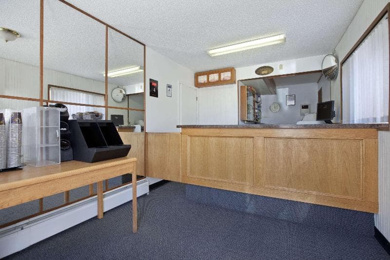 Travelodge By Wyndham Moose Jaw 3