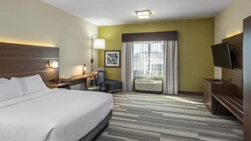 Holiday Inn Express & Suites Medicine Hat Transcanada Hwy 1 5