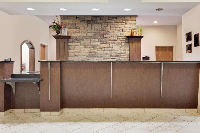 Ramada by Wyndham Lac La Biche 5