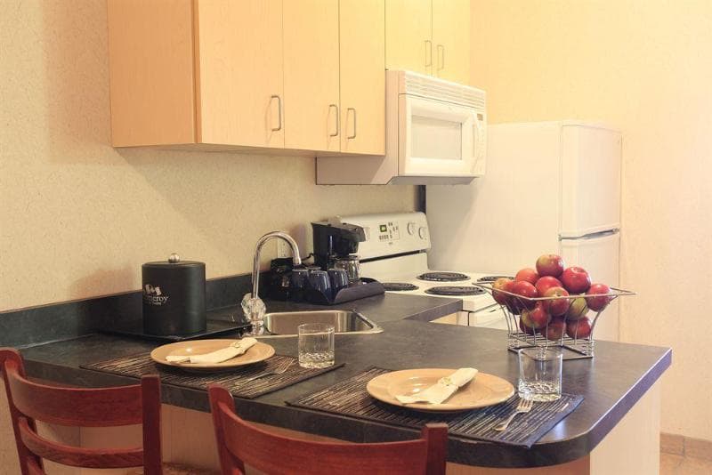 Pomeroy Inn & Suites Grimshaw photo 1