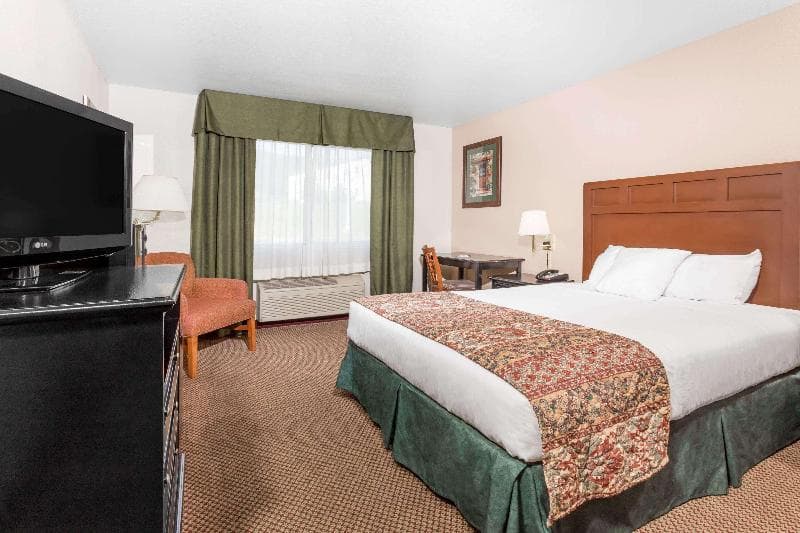 Baymont By Wyndham Yreka photo 1