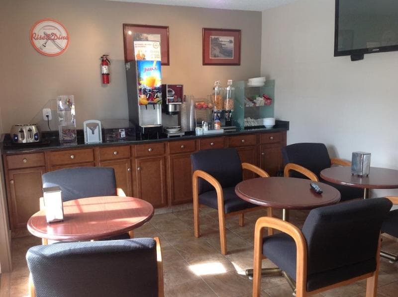 Canadas Best Value Inn & Suites Vernon 4
