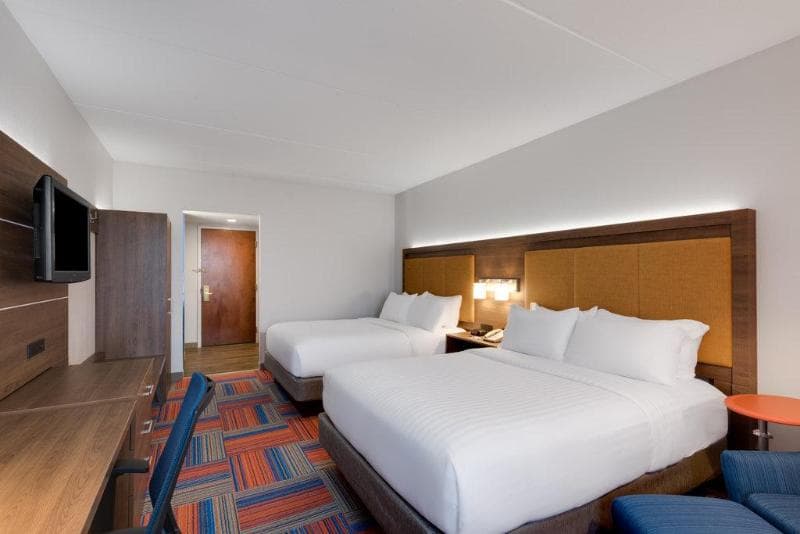 Holiday Inn Express Cambridge 5