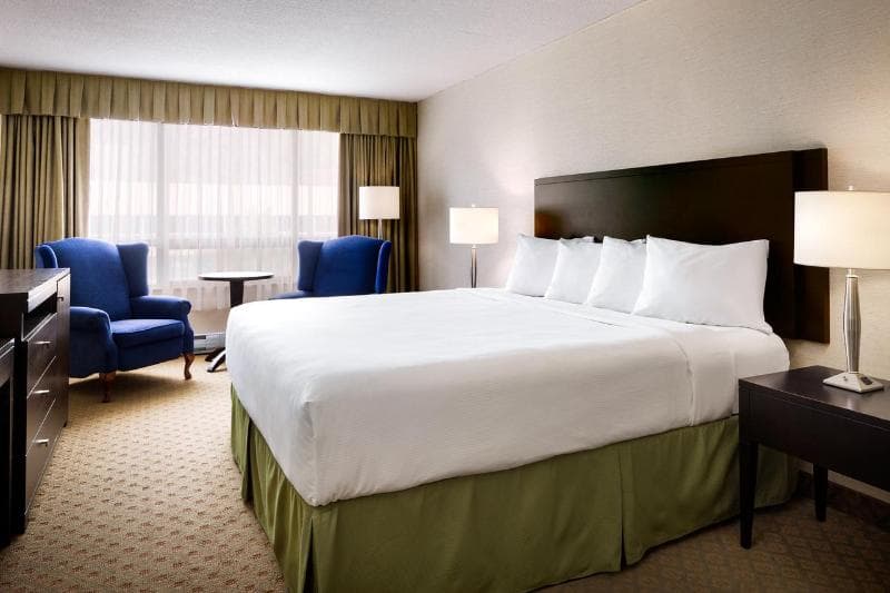 Greenwood Inn & Suites 3