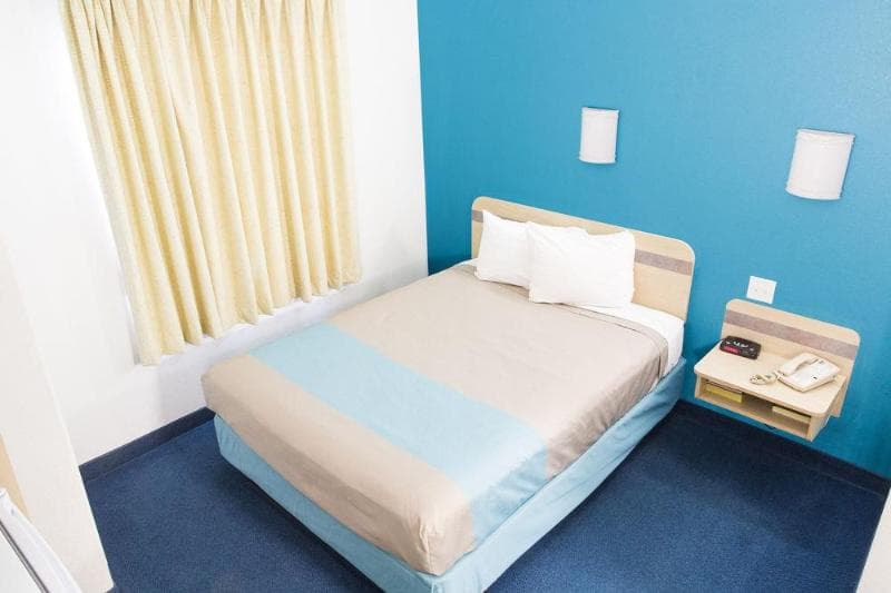 Motel 6 Red Deer 5