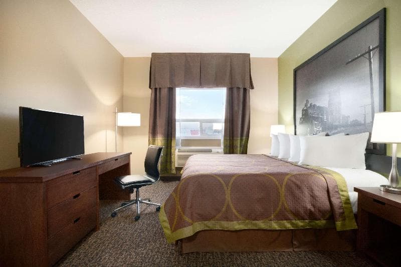 Super 8 By Wyndham Regina 3
