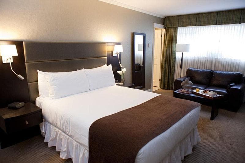 The Hotel On Pownal 2