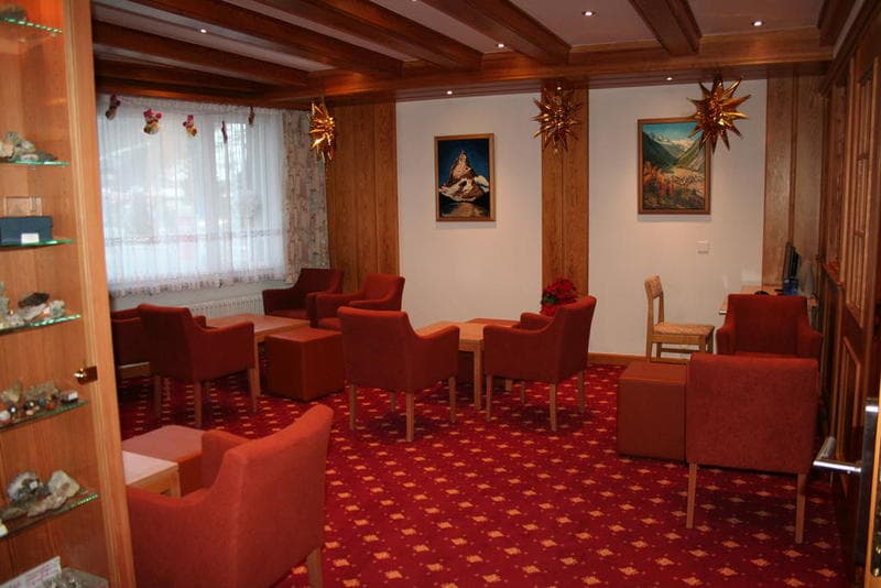 Typically Swiss Hotel Täscherhof 5
