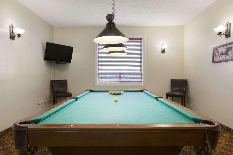 Days Inn By Wyndham Dawson Creek 4