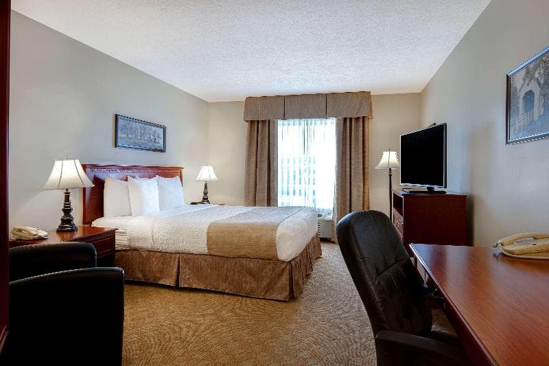 Days Inn By Wyndham Dawson Creek 5