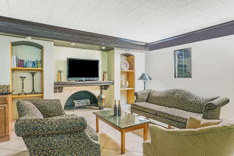 Days Inn by Wyndham Richmond/South 5