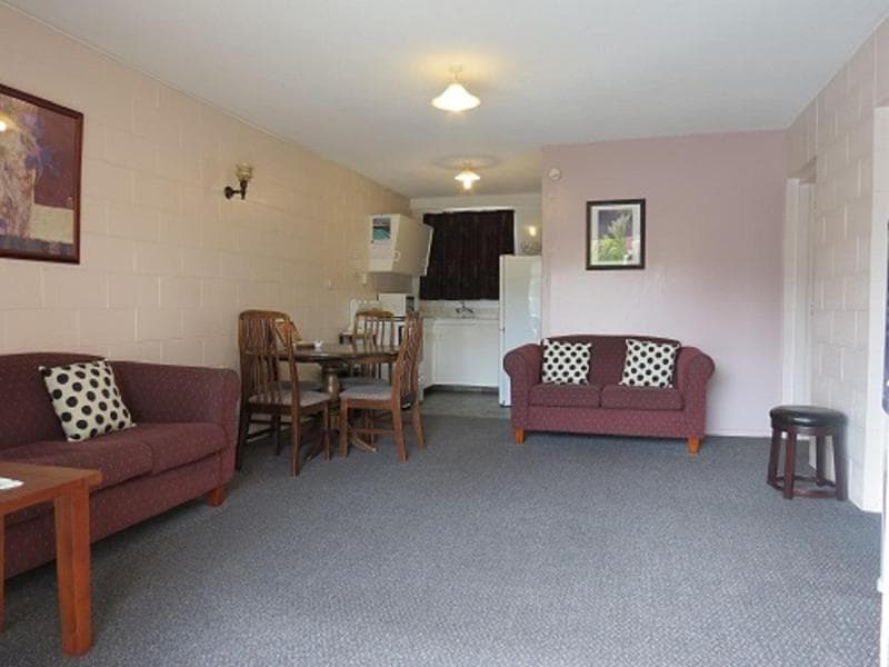 289 Midway Motel 3