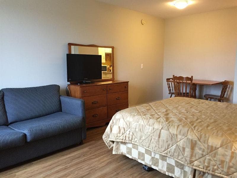 Royalty Maples Cottages & Motel 4