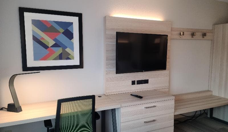 Holiday Inn Express Lordstown-Newton Falls/Warren 3