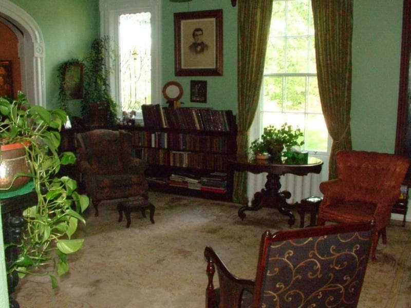 Marshlands Inn main
