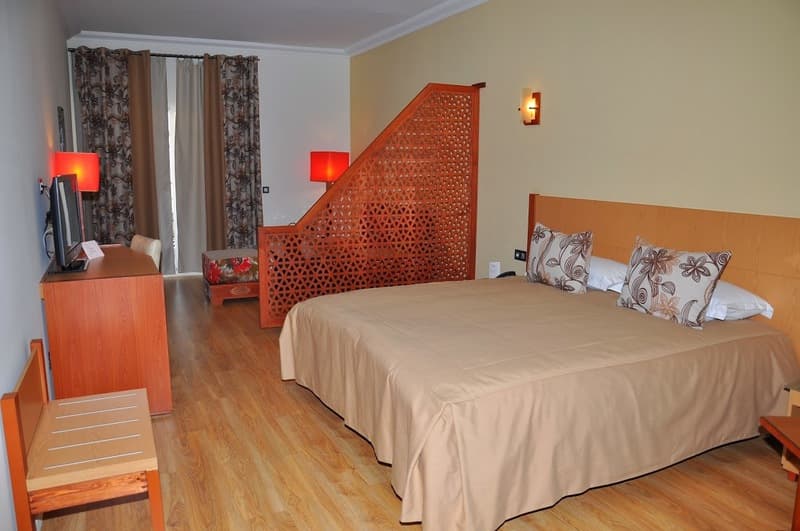 Across Hotel & Spa 4