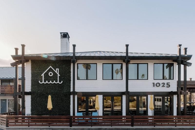 Lakehouse Hotel And Resort photo 1