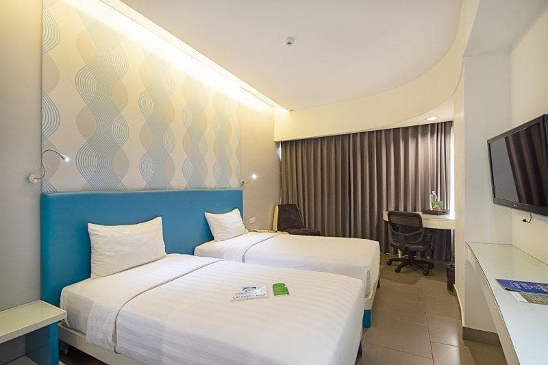 Blue Sky Hotel Petamburan photo 1