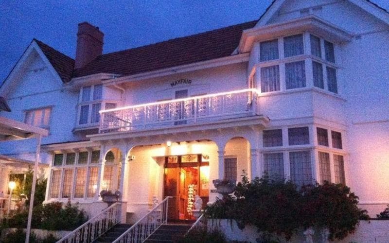 Motel Mayfair On Cavell 5