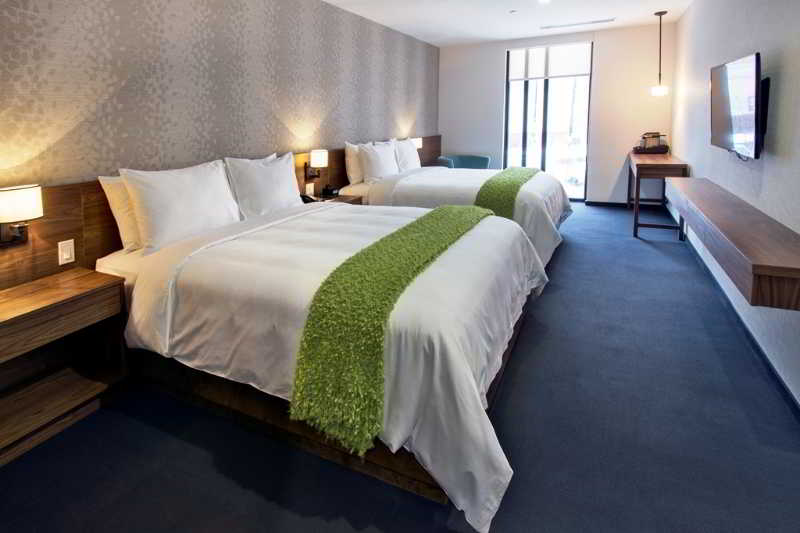 The Parc Hotel 5