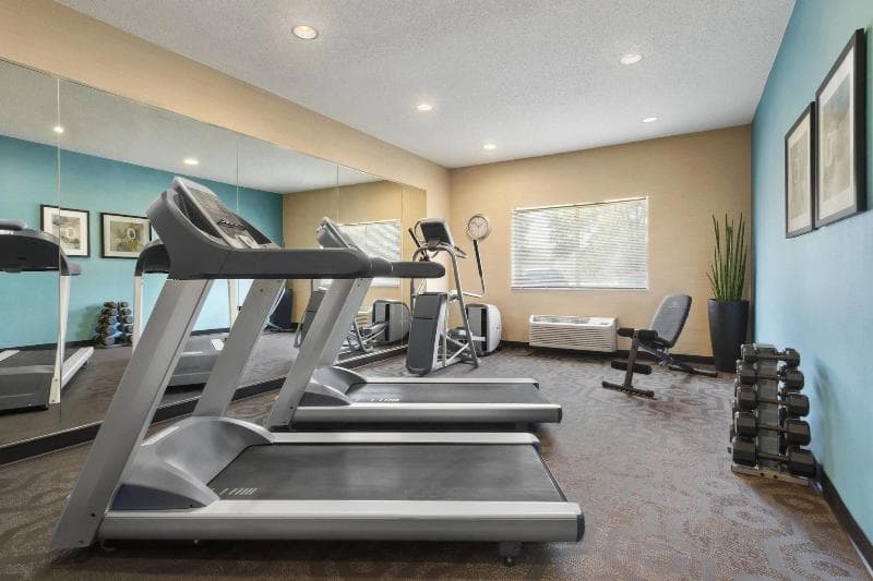 Amerivu Inn And Suites Grand Forks 3