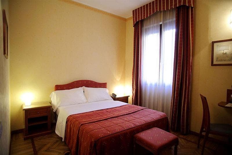 Cavour 4