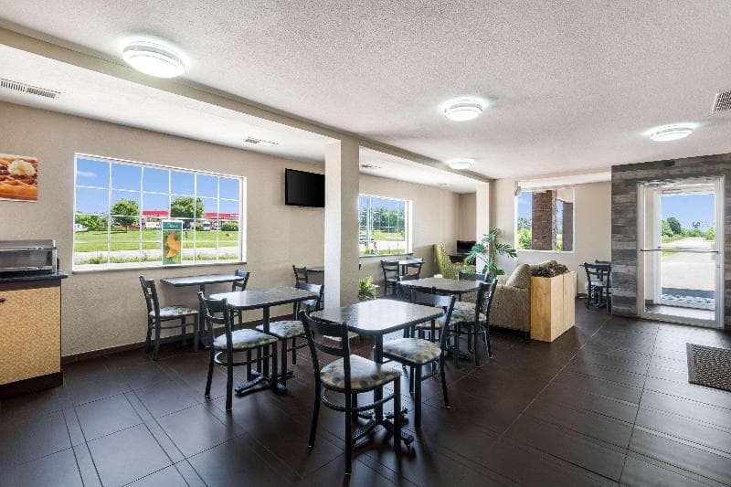 Quality Inn 3