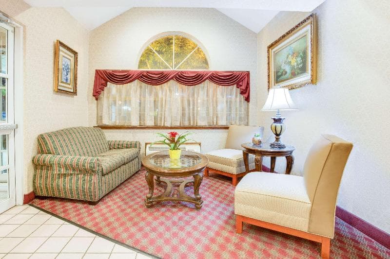 Microtel Inn & Suites By Wyndham Greensboro 4