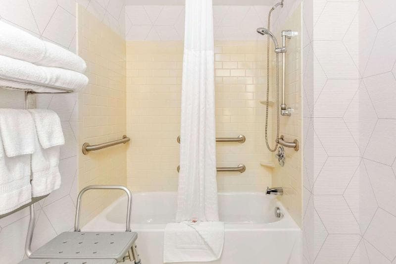 Comfort Suites 2