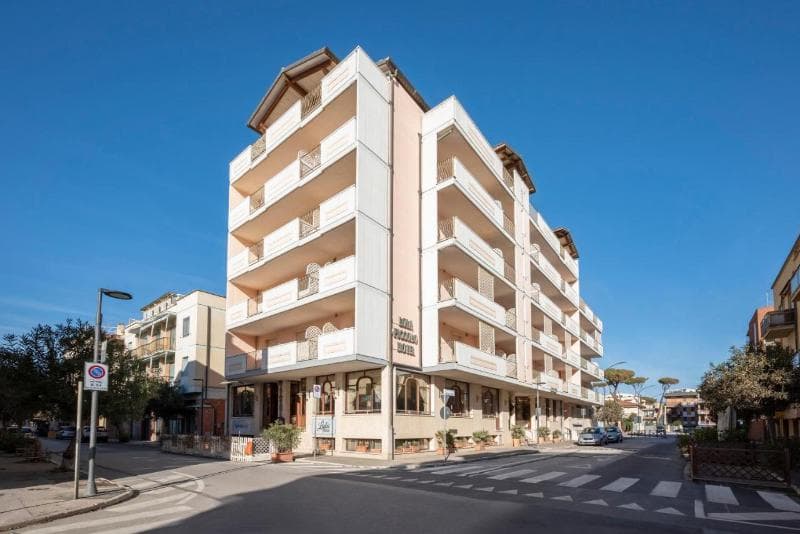 Lola Piccolo Hotel 2