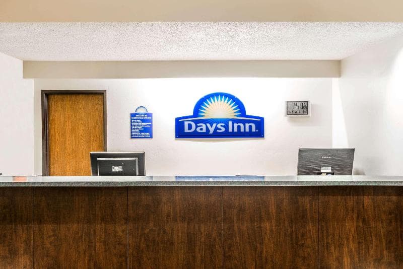 Days Inn By Wyndham Carbondale 4