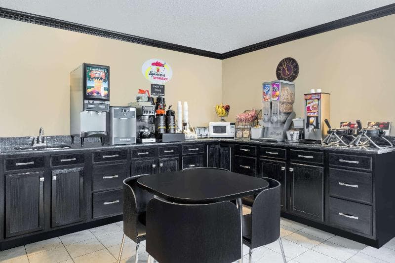 Super 8 by Wyndham Hanover 3