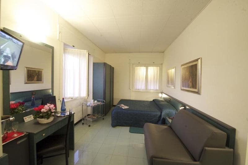 Hotel Tirreno 5