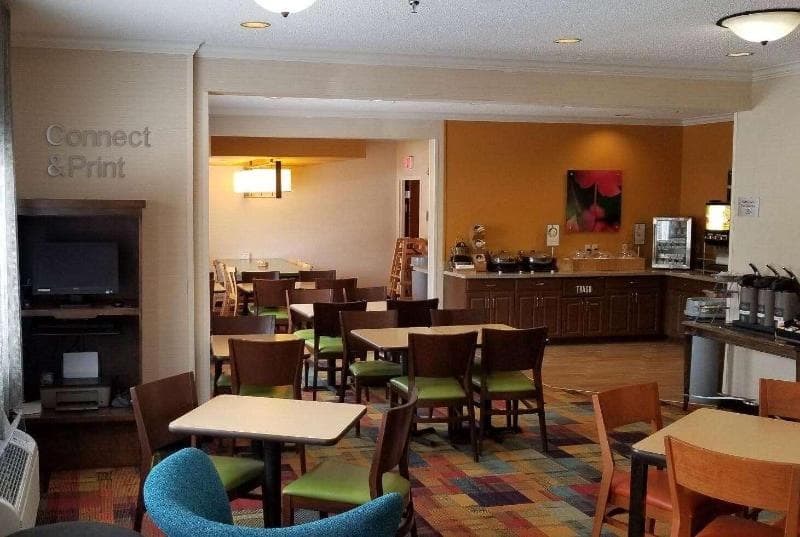 Wingate by Wyndham Great Falls photo 1