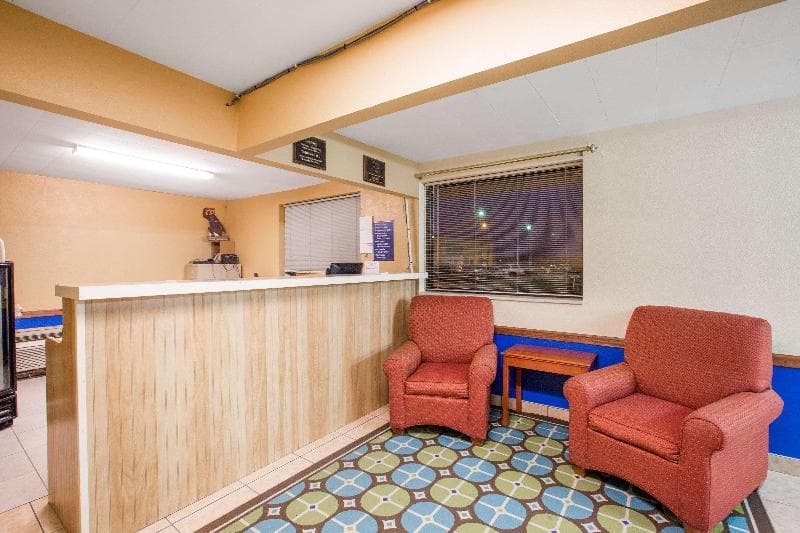 Travelodge by Wyndham Great Bend 3