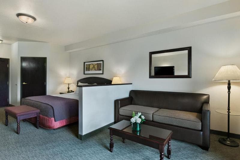 Oxford Suites Spokane Valley 3