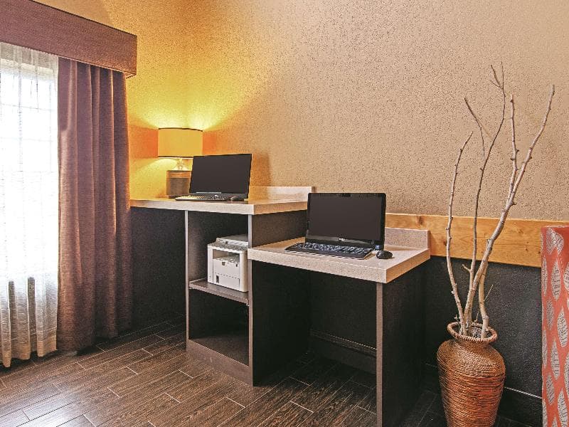 Best Western Plus Riverfront Hotel & Suites photo 1
