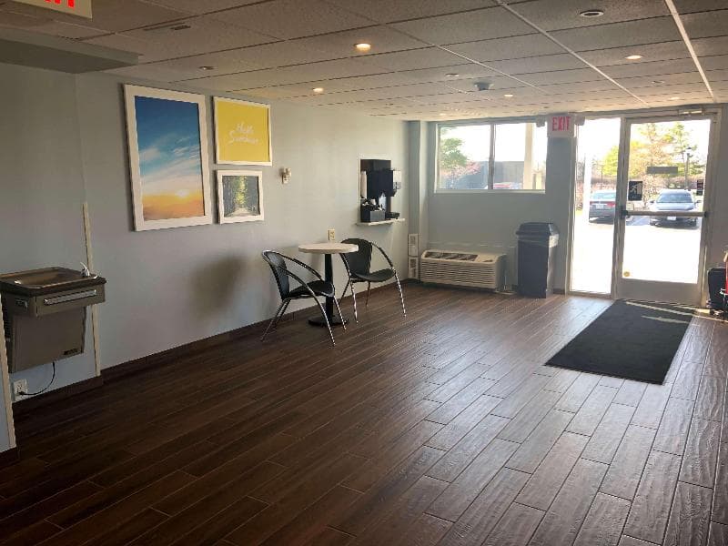 Days Inn By Wyndham Grove City Columbus South 4