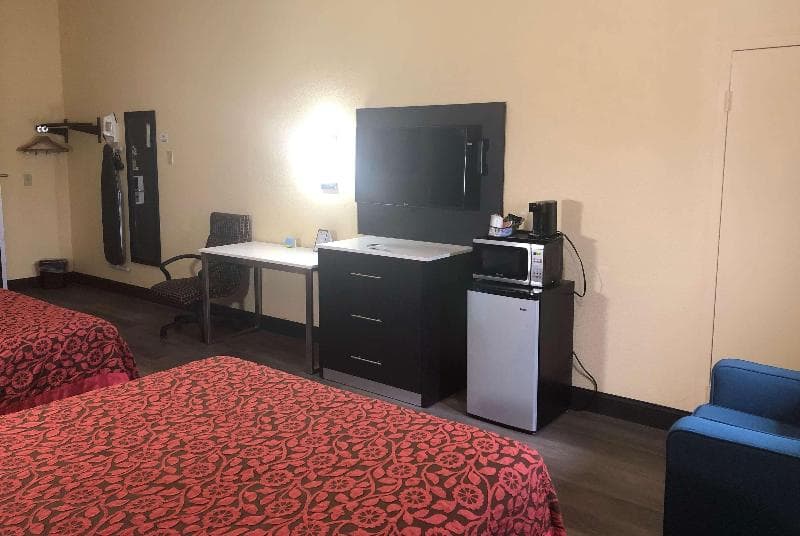 Days Inn By Wyndham Grove City Columbus South photo 1