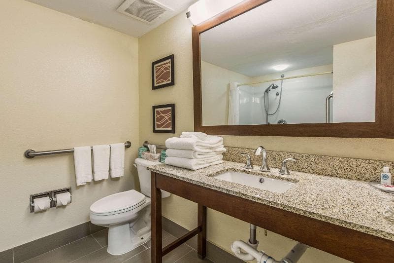 Comfort Inn & Suites Greenwood main