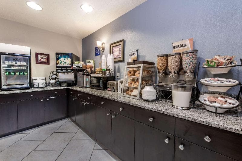 Microtel Inn & Suites By Wyndham Georgetown 2
