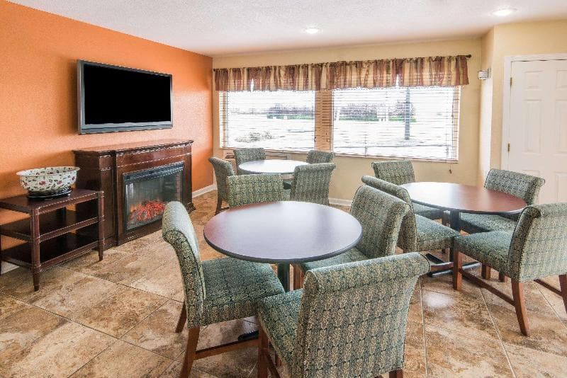 Travelodge by Wyndham Grove City / So. Columbus 3