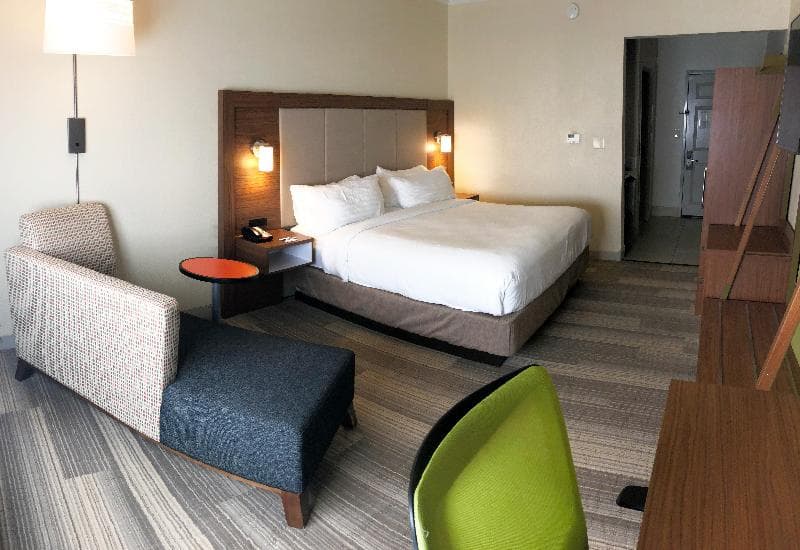 Holiday Inn Express & Suites Greenville 2