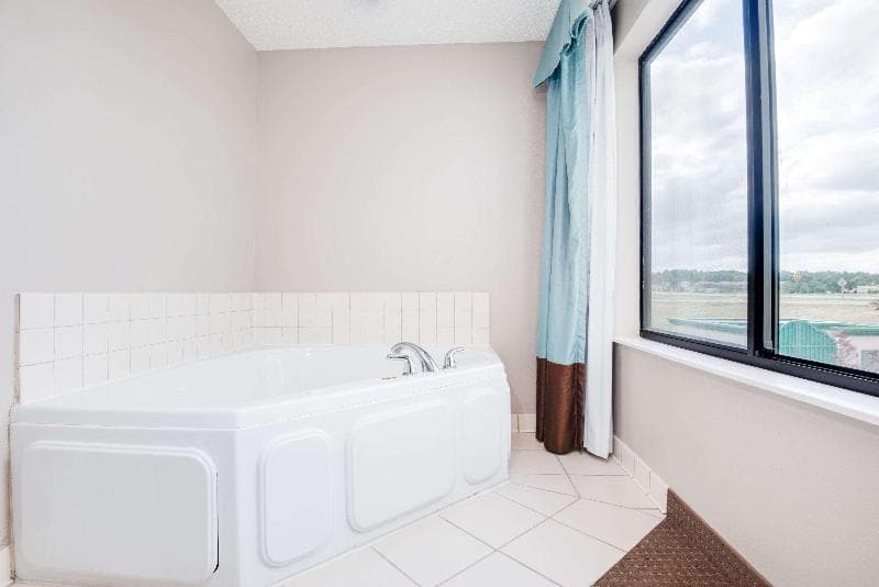 Wingate by Wyndham Gillette photo 1