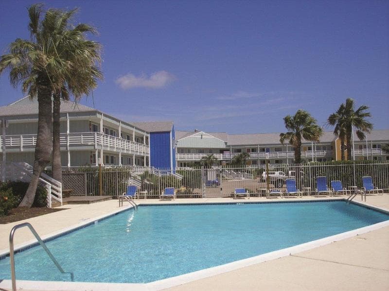 Inn At The Waterpark 3