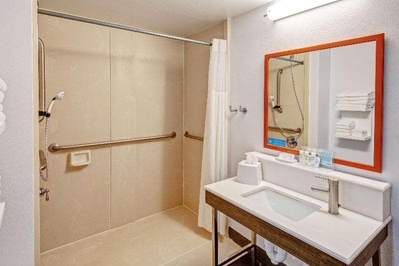 Hampton Inn Latrobe 5